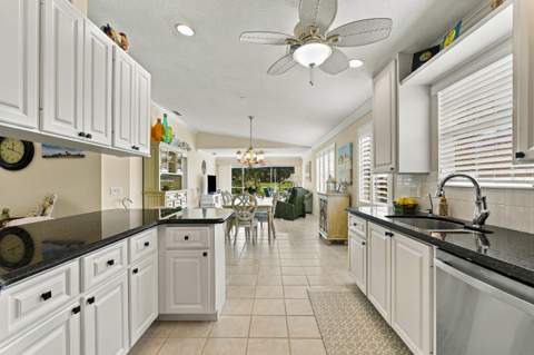 1004 SW Tamarrow Place, Stuart FL - photo 9 of 36