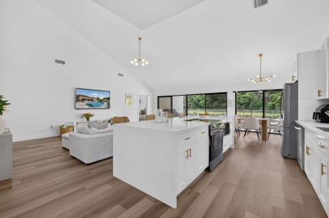 2765 Hawthorne Lane, West Palm Beach FL - photo 10 of 70