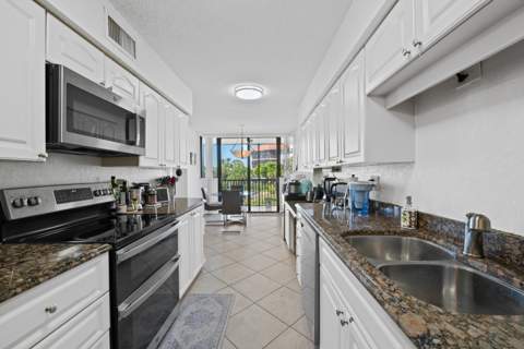 800 Jeffery Street #205, Boca Raton FL - photo 9 of 37