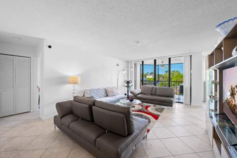 800 Jeffery Street #205, Boca Raton FL - photo 14 of 37