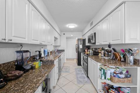 800 Jeffery Street #205, Boca Raton FL - photo 7 of 37