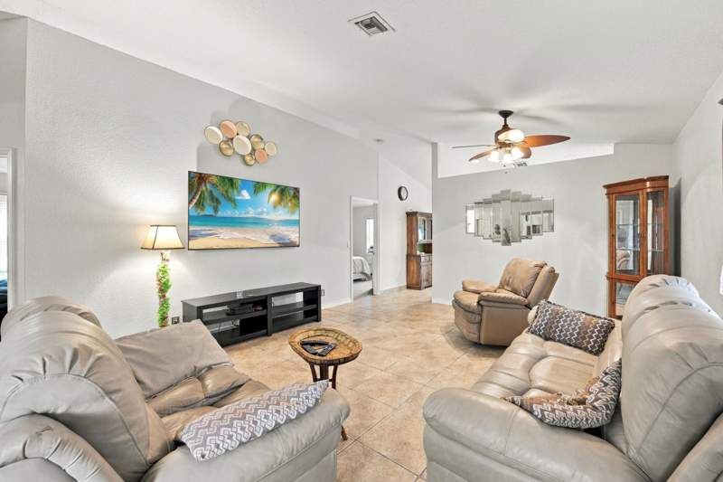2 bedroom Single Family Residence at 184 Heming Way, Crystal Key At Woolbright Place, Boynton Beach — photo 5