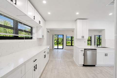 4603 King Palm Drive, Tamarac FL - photo 13 of 44