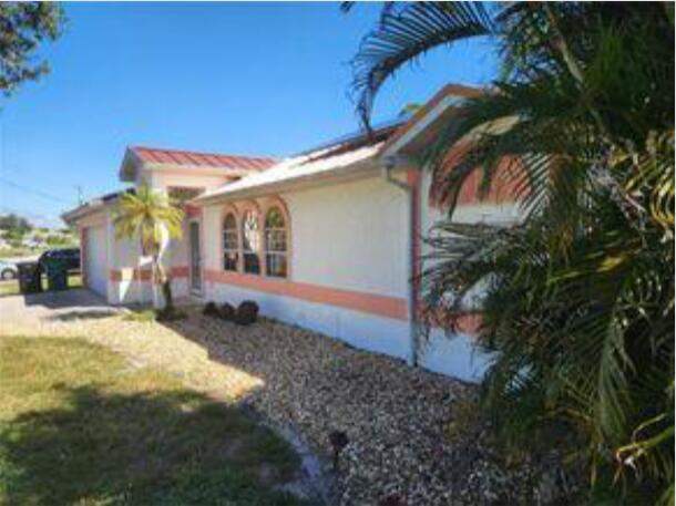 3 bedroom Single Family Residence at 4089 SW Kamsler Street, Port St Lucie Section 22, Port St. Lucie — photo 2