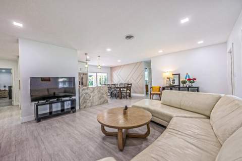 3601 NW 85th Avenue, Coral Springs FL - photo 6 of 33