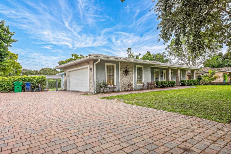 4 bedroom Single Family Residence at 3601 NW 85th Avenue, Coral Springs II, Coral Springs — photo 4