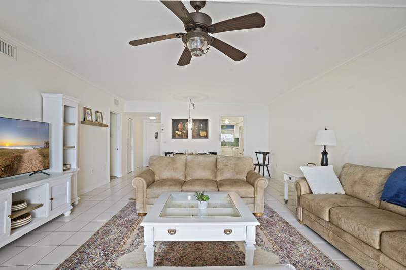 2 bedroom Condominium at 3901 SE St Lucie Blvd Boulevard #E-33, Mariner Cay Condo, Stuart — photo 5