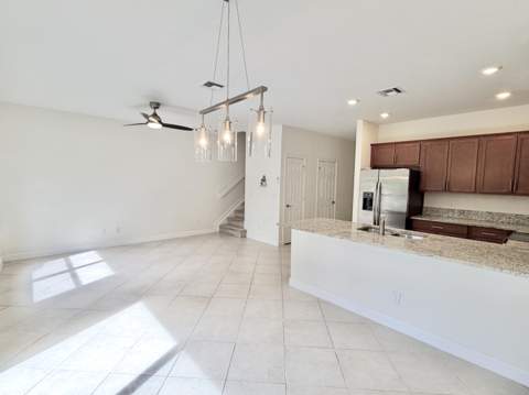 6172 Bangalow Drive, Lake Worth FL - photo 21 of 34