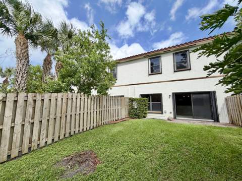 6172 Bangalow Drive, Lake Worth FL - photo 6 of 34