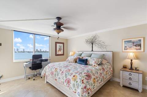 301 Lake Shore Drive #501, Lake Park FL - photo 16 of 33