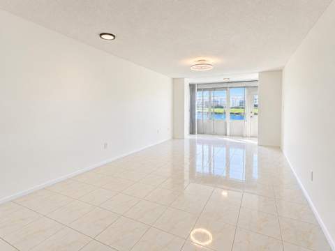 8040 N Sunrise Lakes Drive #106, Sunrise FL - photo 8 of 24