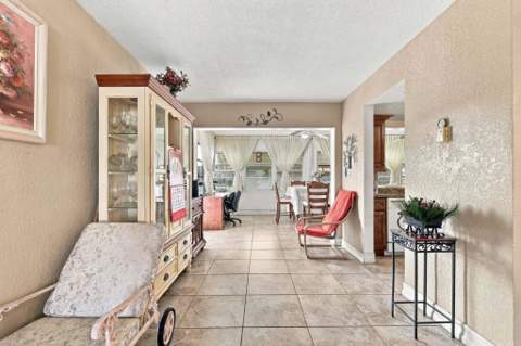 4502 NW 47th Street, Tamarac FL - photo 10 of 51
