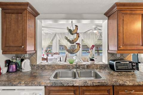 4502 NW 47th Street, Tamarac FL - photo 15 of 51