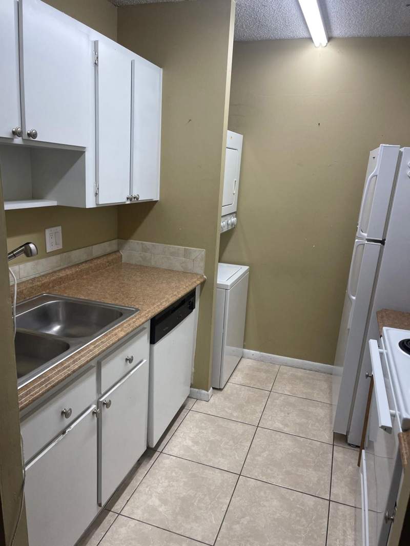 2 bedroom Condominium at 10128 Twin Lakes Drive #11-H, Lakewood Village, Coral Springs — photo 4