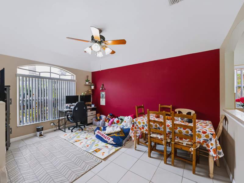 3 bedroom Single Family Residence at 8071 Via Hacienda, Woodbine Par H, Riviera Beach — photo 3