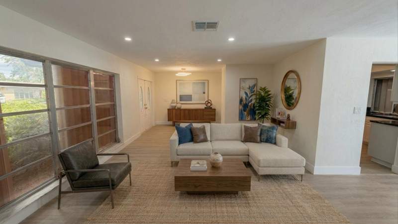 4 bedroom Single Family Residence at 8270 NW 66th Terrace, Sunflower, Tamarac — photo 4