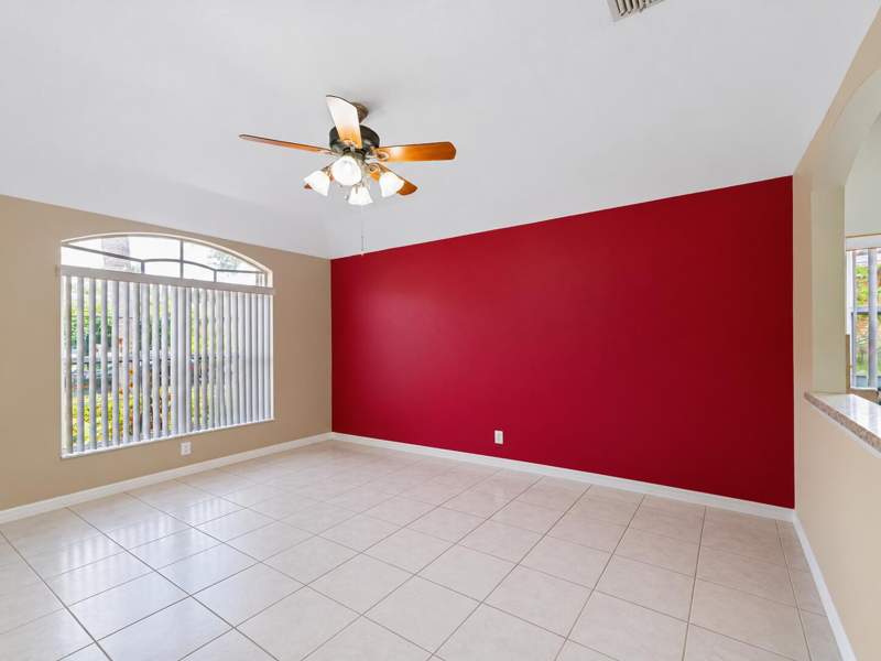 3 bedroom Single Family Residence at 8071 Via Hacienda, Woodbine Par H, Riviera Beach — photo 4