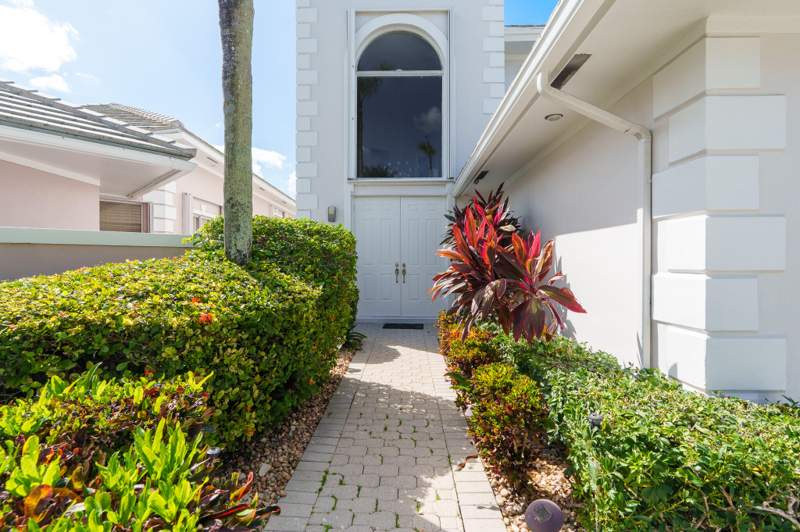 3 bedroom Single Family Residence at 23381 Butterfly Palm Court, Palms At Boca Pointe, Boca Raton — photo 3