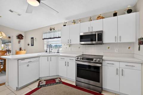 6734 Picante Circle, Fort Pierce FL - photo 11 of 56