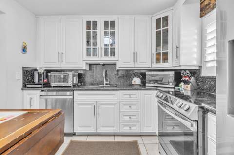 220 NW 12th Street, Boca Raton FL - photo 7 of 23