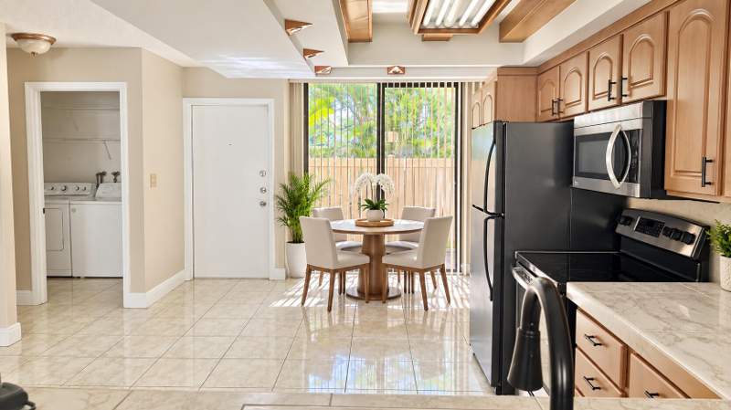 3 bedroom Townhouse at 8701 SW 30th Street #205, Harvest Section One Condo, Davie — photo 2