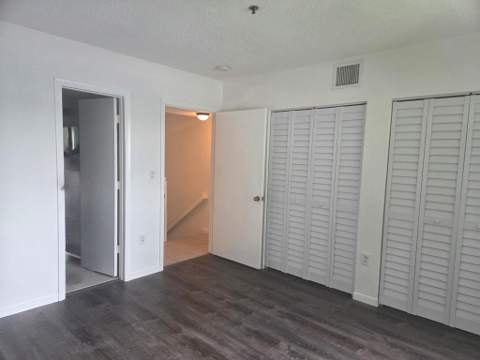 215 Riviera Circle, Weston FL - photo 18 of 23