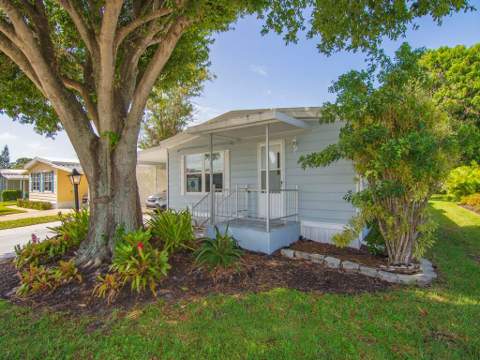 301 NE Moonstone Drive, Jensen Beach FL - photo 10 of 46