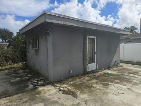 2513 Grant Street, Hollywood FL - photo 20 of 21