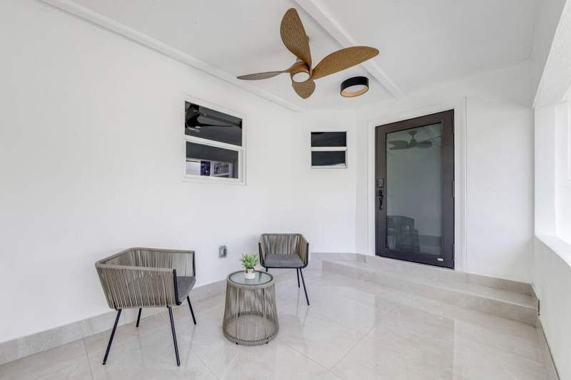 3 bedroom Single Family Residence at 400 SE 7th Street, Osceola Park, Delray Beach — photo 2