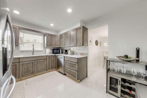 400 SE 7th Street, Delray Beach FL - photo 8 of 28