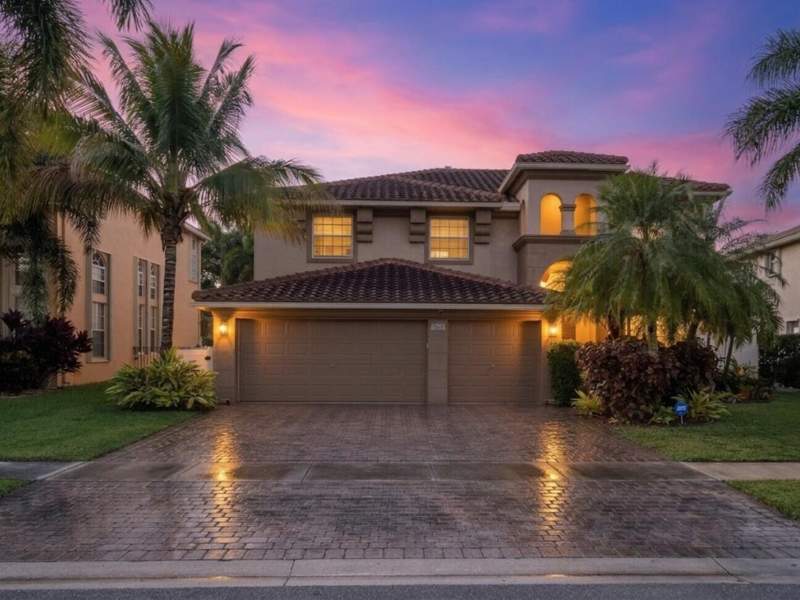 5 bedroom Single Family Residence at 7576 Greenville Circle, Smith Dairy West Pud 10, Lake Worth — photo 2