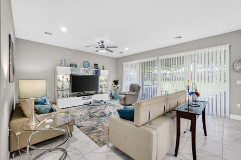 11864 SW Waterford Isle Way, Port St. Lucie FL - photo 15 of 105