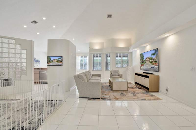 3 bedroom Single Family Residence at 12711 NW 21st Place, Georgetown At Eagle Trace, Coral Springs — photo 4