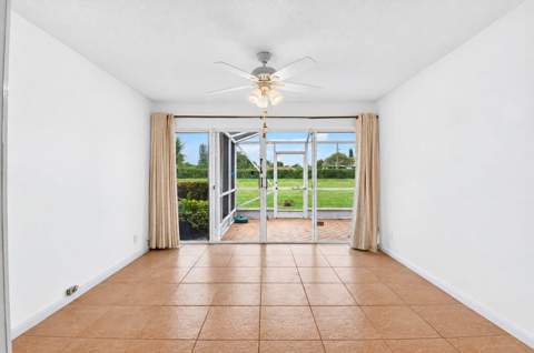 5726 Royal Lake Circle, Boynton Beach FL - photo 11 of 48