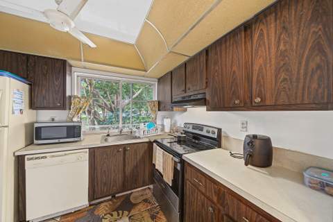 9401 Lime Bay Boulevard #205, Tamarac FL - photo 11 of 38