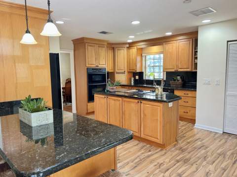 1737 SE Hondo Avenue, Port St. Lucie FL - photo 16 of 49