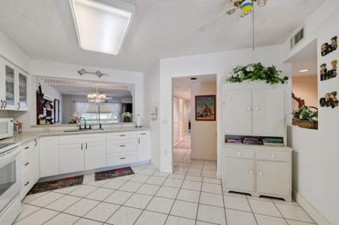 7365 N Devon Drive #103, Tamarac FL - photo 7 of 32