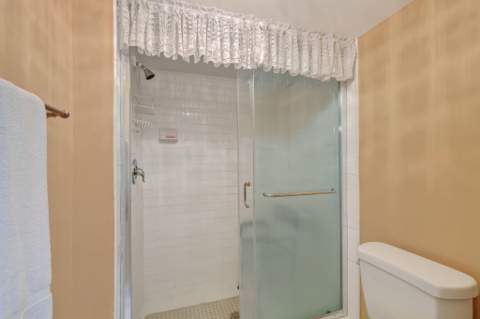 7365 N Devon Drive #103, Tamarac FL - photo 21 of 32