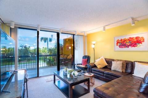 2425 Presidential Way #201, West Palm Beach FL - photo 8 of 27