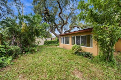 6660 Freedom Street, Hollywood FL - photo 6 of 11