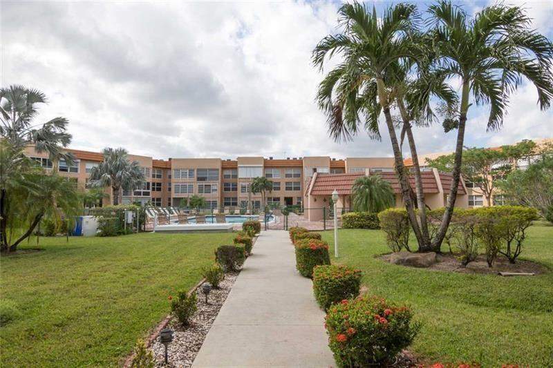 1 bedroom Condominium at 6770 Royal Palm Boulevard #305L, Royal Park Gardens Ii-L Condo, Margate — photo 3