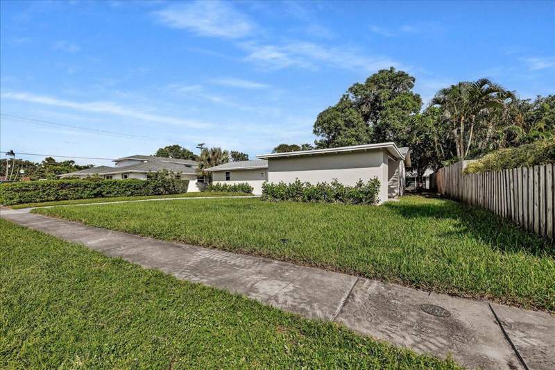 3 bedroom Single Family Residence at 1463 8th Street, Roosevelt Estates, West Palm Beach — photo 4
