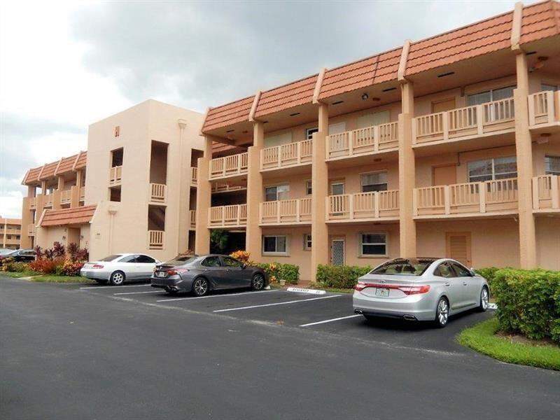 1 bedroom Condominium at 6770 Royal Palm Boulevard #305L, Royal Park Gardens Ii-L Condo, Margate — photo 2