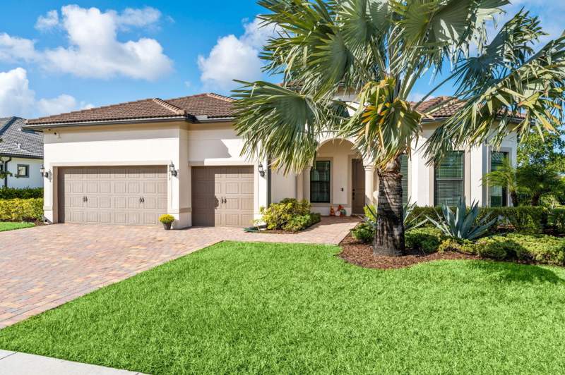 3 bedroom Single Family Residence at 9113 Balsamo Drive, Ancient Tree, Palm Beach Gardens — photo 4