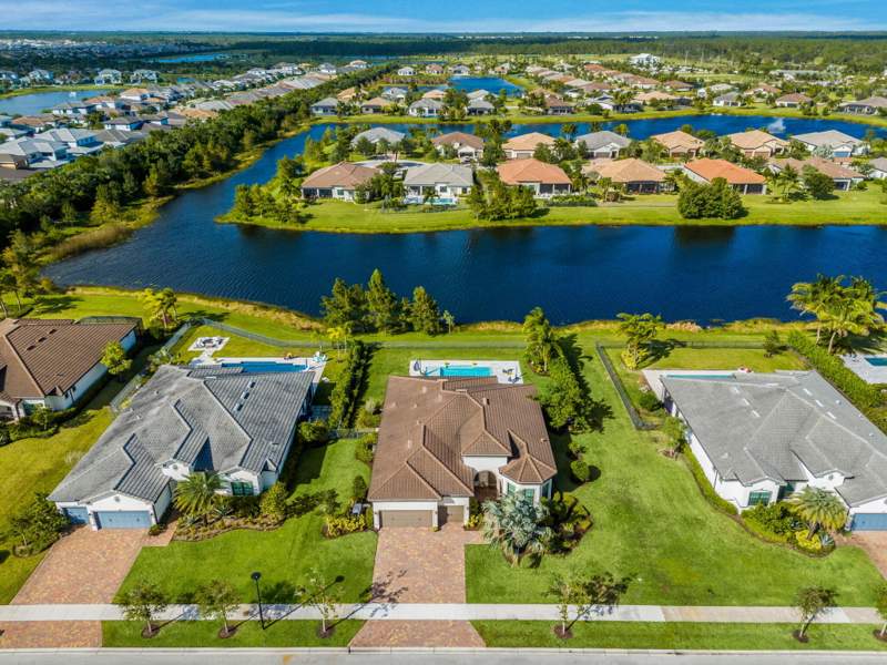 3 bedroom Single Family Residence at 9113 Balsamo Drive, Ancient Tree, Palm Beach Gardens — photo 3