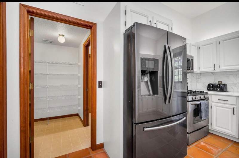 3 bedroom Single Family Residence at 1324 N Lakeside Drive, North Lake Worth, Lake Worth Beach — photo 5