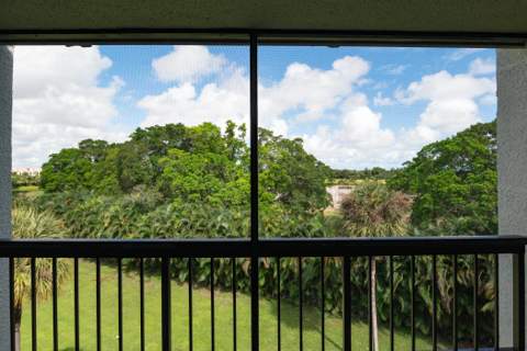2500 Presidential Way #405, West Palm Beach FL - photo 9 of 21