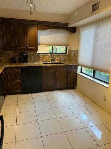 2 bedroom Condominium at 11234 Green Lake Drive #102, Green Lakes Condo 1 Thru 21 Or3248P1, Boynton Beach — photo 3