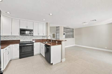 4592 SW 14th Street, Deerfield Beach FL - photo 15 of 74