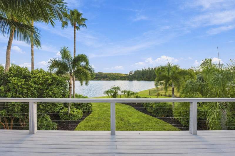 3 bedroom Single Family Residence at 4592 SW 14th Street, Olympia & York Residential Plat, Deerfield Beach — photo 2